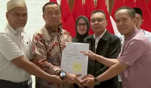 Guru Luwu Utara yang Dipecat Setelah Bantu Honorer Akhirnya Dapat Hak Rehabilitasi dari Presiden Prabowo