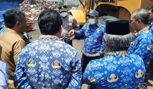 Wakil Walikota Depok Sidak Pasar Kemirimuka, Ungkapkan Komitmen Pemkot Berantas Sampah hingga Pungli