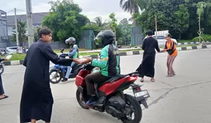 Jumat Berkah! Bocah SMP hingga SMA di Depok Ini Berbagi 700 Paket Makan Siang Gratis, Sudah Dimulai sejak Pandemi Covid19