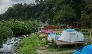 Liburan Akhir Tahun Makin Berkesan dengan Camping di Syahdunya Aliran Sungai Puncak Ini!