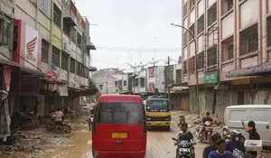Terjun Langsung ke Aceh Tamiang, Kepala BNPB Pastikan Penyaluran Bantuan Tepat Sasaran  