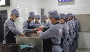 Dapur Sahabat Lapas Cibinong Beri Sajian Bergizi dan Higienis : Salah Satu Kunci Keberhasilan Pembinaan Warga Binaan