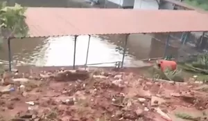 Pemancingan di Situ Tujuh Muara Bojongsari Depok Ambrol, Air Meluap hingga Masuk Permukiman Warga