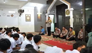 Police Goes To School Hadir di SMK Kesuma Bangsa : Kapolres Metro Depok Berbagi Ilmu dan Keakraban pada Pelajar