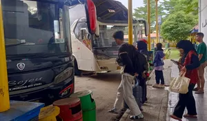 Libur Natal dan Tahun Baru, Lonjakan Penumpang di Terminal Jatijajar Depok Diprediksi 22 Desember