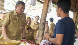 Monitoring Pasar Citeko, Pj Bupati Purwakarta Benni Irwan Dapati Harga Cabai Naik : Stok Nggak Banyak