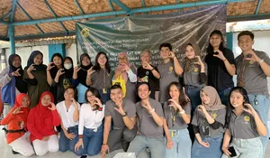 Kolaborasi bareng Warga, Tim Pengabdian Masyarakat FMIPA UI Jaga Sungai Ciliwung Lewat Permainan Edukatif