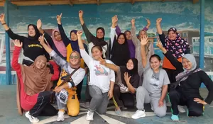 Pengelola Putra Mulya Cottage Ajak Warga Ciadeg Hidup Sehat lewat Senam Aerobik