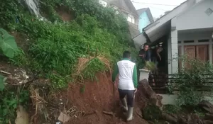 Hujan Deras Picu Terjadinya Longsor dan Banjir di 5 titik Kecamatan Cijeruk, Kabupaten Bogor