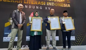 Ifa Faizah Rohmah Raih Penghargaan Tokoh Paling Literasi Indonesia