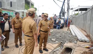 Cek Pembangunan Sekolah dan Pelebaran Jalan di Bantargebang, Pj Wali Kota Bekasi Dapati Hal Mengejutkan Ini