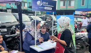 Lindungi Pekerja Informal, BPJS Ketenagakerjaan Gelar Kerja Keras Bebas Cemas di Pasar Cileungsi