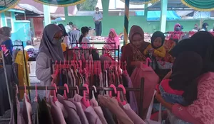 Relawan Peduli Bogor Barat Bersama Komunitas Ketumbar Gelar Bazar Gratis