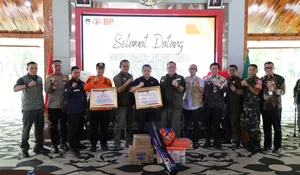 Sambangi Lokasi Longsor di Purwakarta, BNPB Beri Arahan buat Pj Bupati Benni Irwan