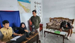 Pemedes Tugu Jaya dan Disdukcapil Lakukan Perekam e-KTP untuk Pemilih Pemula