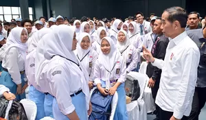 Penerima Program Indonesia Pintar Naik Jadi 18,6 Juta Siswa, Presiden Jokowi Ingatkan Bantuan tidak Boleh Dipakai Beli HP dan Pulsa