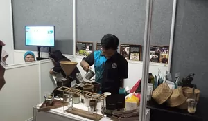Pemuda Leuwiliang Bogor Ciptakan Inovasi Alat Pembuat Kopi Tradisional dari Bambu