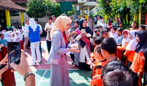 Bagikan Susu Formula dan Makanan Sehat, Yantie Dedie Rachim Komitmen Upaya Cegah Stunting di Kota Bogor