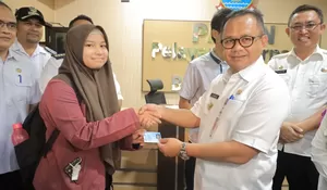 Kejar Tingkat Partisipasi Pemilih Pemilu 2024, Kota Bekasi Kebut Perekaman E-KTP bagi Pelajar Lewat Pelayanan Tambahan di Wilayah