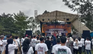 Reuni Akbar SMP Negeri 1 Cijeruk Gelar Donasi dan Santuni Ratusan Anak Yatim