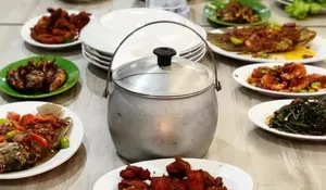 Tempat Makan Legendaris yang Ada di Kota Tua Jakarta, Pernah Nyobain Gak?