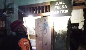 Tembok Ambruk, Satu Keluarga di Loji Bogor Terpaksa Mengungsi