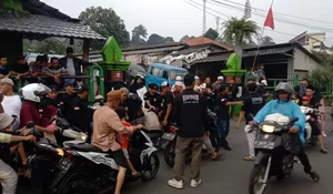 Ramadan Penuh Berkah, Paguyuban Cipelang Herang Gelar Bukber Sembari Bagi-bagi Takjil buat Pengendara