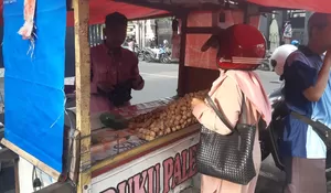 Pedagang Buah Duku di Purwakarta Laris Manis, Sehari Bisa Laku 200 Kilogram!