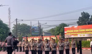 Kapolres Karawang Pimpin Sertijab PJU dan Kapolsek di Polres Karawang