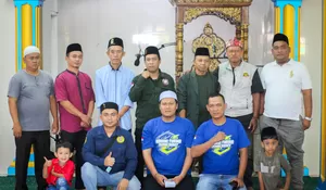 Peduli Anak Yatim, Karang Taruna Jomin Barat Kotabaru Salurkan Santunan