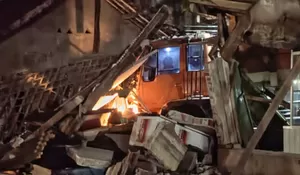 Gegara Rem Blong, Truk Tambang di Parungpanjang Tabrak Warung Pak Acang, Begini Kondisinya