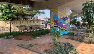 Kondisi Taman di Bawah Fly Over RE Martadinata Bogor Memprihatinkan, Tanaman Tidak Terawat hingga Banyak Sampah Berserakan