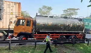 Kronologi Kecelakaan Maut di Tol Purbaleunyi Purwakarta, Truk Kontainer Mundur Tiba-tiba, Tabrak Truk Tangki yang Sedang Parkir Karena Mogok