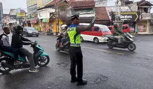 Wujud Beyond Trust Presisi, Satlantas Polres Purwakarta Terus Berikan Pelayanan Prima untuk Masyarakat