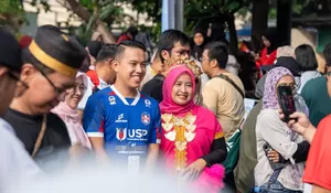 Ikut Semarakkan Helaran HJB ke 542, Sendi Fardiansyah Nggak Nyangka Disambut Antusias Warga yang Berebut Foto Bersama