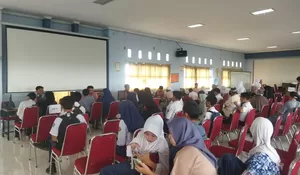 Hari Kedua PPDB, SMKN 1 Karawang Dibanjiri Para Pendaftar Baru