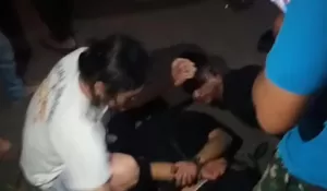 Kedapatan Ngambil Paket Sabu di Semak-Semak, Dua Warga Karawang Nyaris Dikeroyok Massa