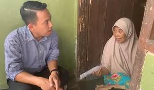 Blusukan ke Pinggiran Kota Bogor, Sendi Fardiansyah Dengar Keluh Kesah Warga soal Bansos Anak Yatim dan RTLH