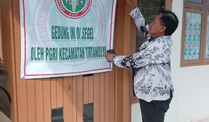 Kantornya Disegel PGRI Tirtamulya Karawang, Korwilcambidik : Sama Saja Buka Aib Sendiri 