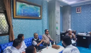 Geruduk Kantor Bupati dan DPRD, Apdesi Kabupaten Karawang Tuntut Perbup NJOP dan PBB Dicabut atau Direvisi