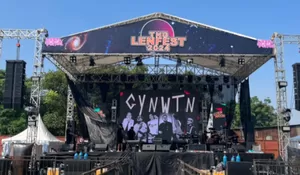 Ricuh! Kecewa Artis Tak Jadi Tampil pada Konser Lentera Fest di Tangerang, Penonton Ngamuk