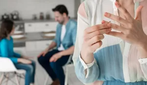 Video Viral Seorang Istri Sah Potong Rambut Pelakor di Ogan Komering Ilir, Pelakor Hanya Bisa Teriak