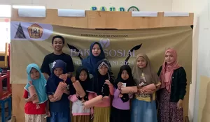 Peduli Sesama, HISPA Ponpes Tebuireng Jombang Bagikan Sembako dan Alat Tulis Bagi Warga Tanah Baru Bogor