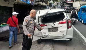 Kecelakaan Beruntun di Puncak Bogor, Truk Oleng Tabrak Dua Mobil