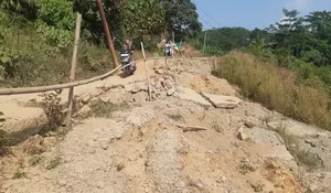 Akses Jalan Utama Menuju Kecamatan Sukasari Purwakarta Rusak Parah, Warga Ingin Segera Ada Perbaikan