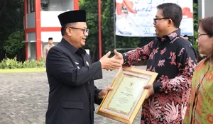 Hadiri Upacara Peringatan Hari Koperasi ke 77, Pj Wali Kota Bekasi Gani Muhamad Ingatkan Pentingnya Peran Koperasi
