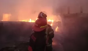 Pabrik Kertas di Kecamatan Cibatu Purwakarta Alami Kebakaran, Empat Mobil Pemadam Kebakaran Dikerahkan