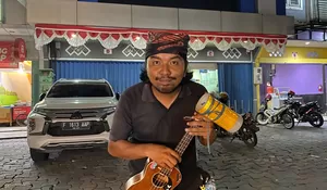 Mengenal Sosok Kang Ari, Penyanyi Jalanan di Suryakencana Bogor yang Pandai Bikin Lagu Dadakan