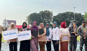 Momen Hari Kemerdekaan RI ke 79, BPJS Ketenagakerjaan Bogor Cileungsi Serahkan Santunan Jaminan Kematian buat 2 Ahli Waris