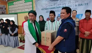 Belasan Ustadz Garis Depan Ponpes Dzikir Al Fath Dikirim ke Pulau Buru Maluku